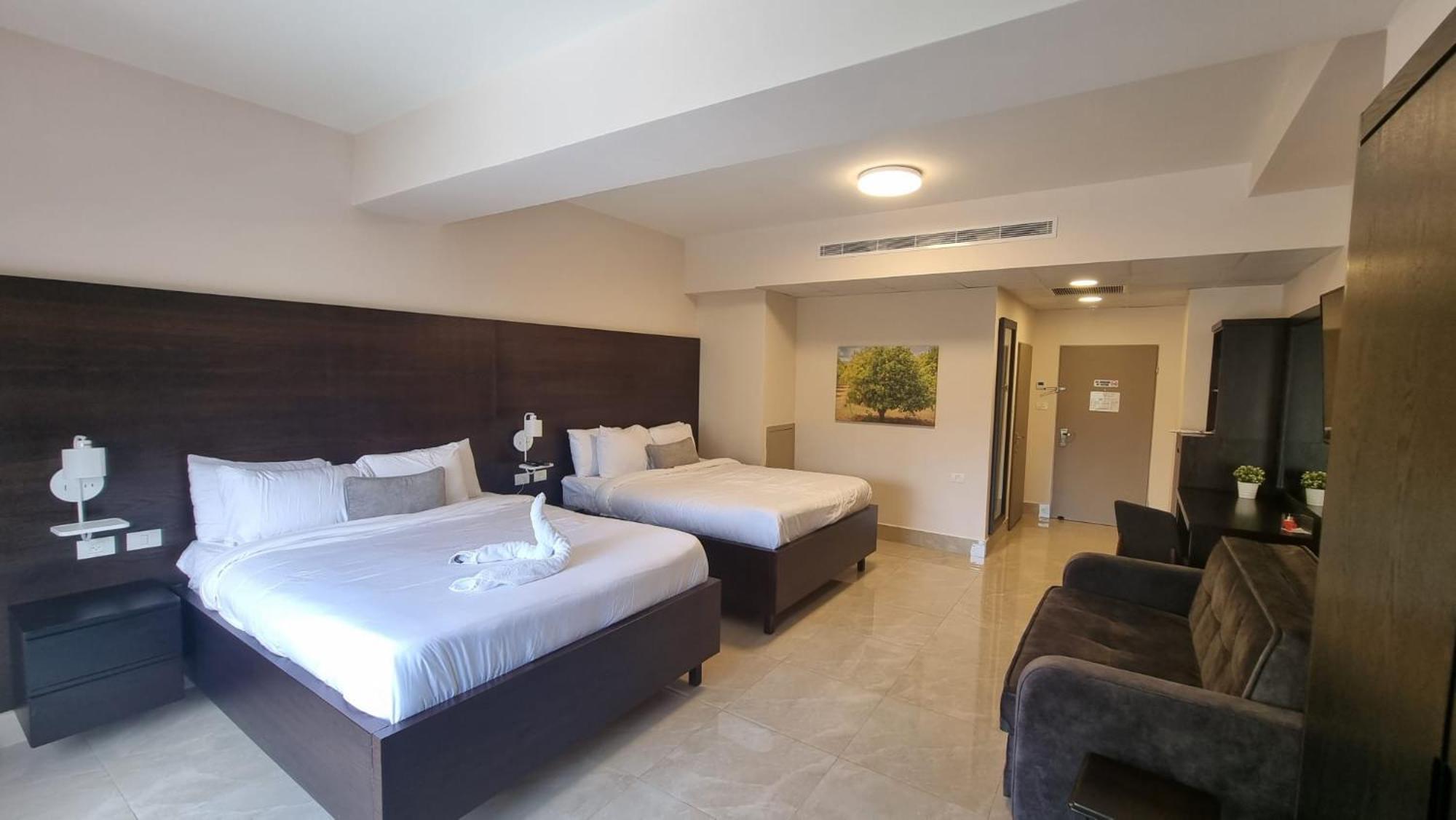Mizirawi Historic Hotel Ramallah Exteriör bild